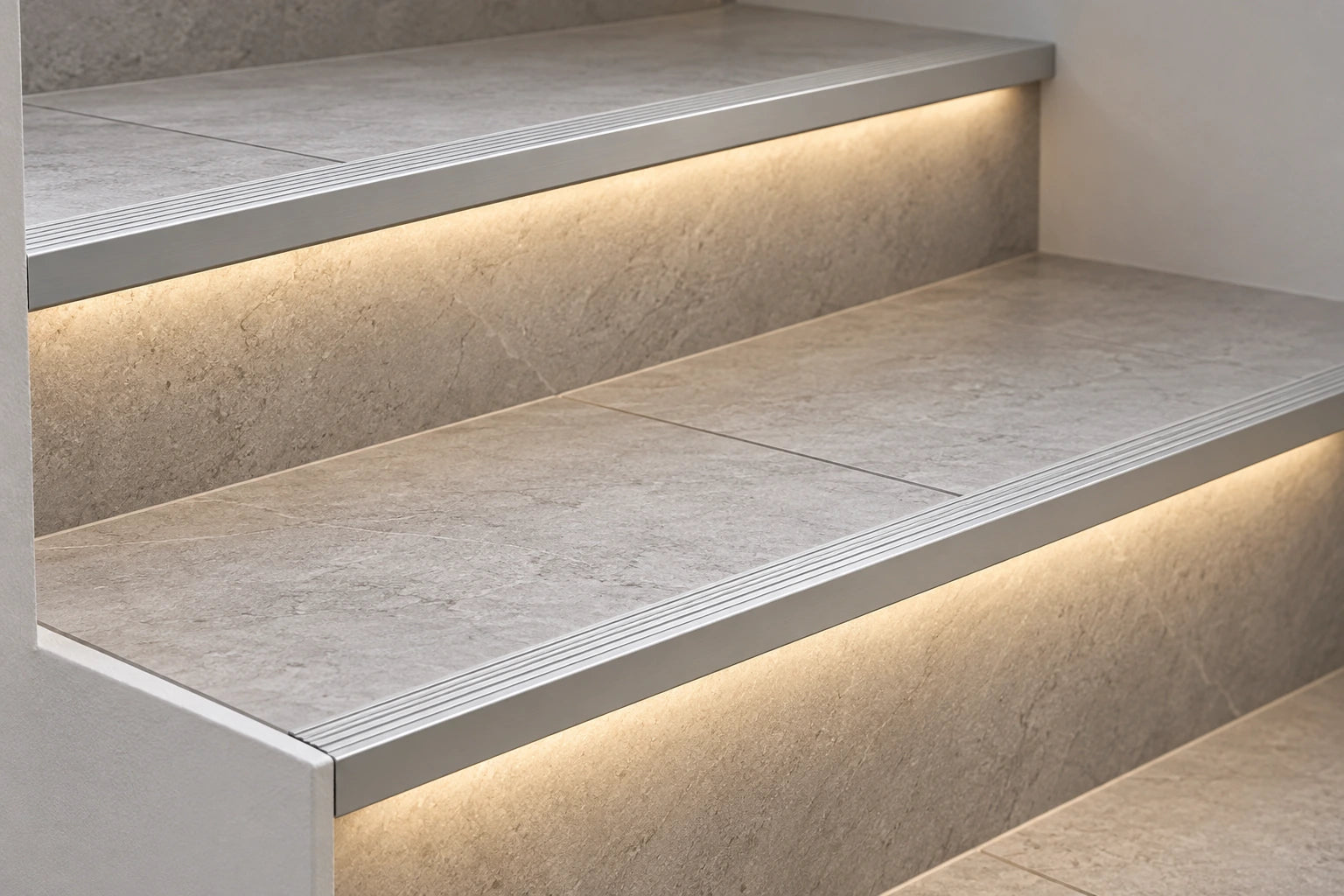 Y6308 · Seramik showroom detayı